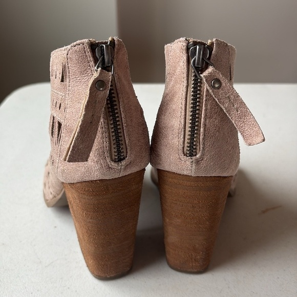 Not Rated Groove Thang Peep Toe Shoe Size 10 - Picture 8 of 9